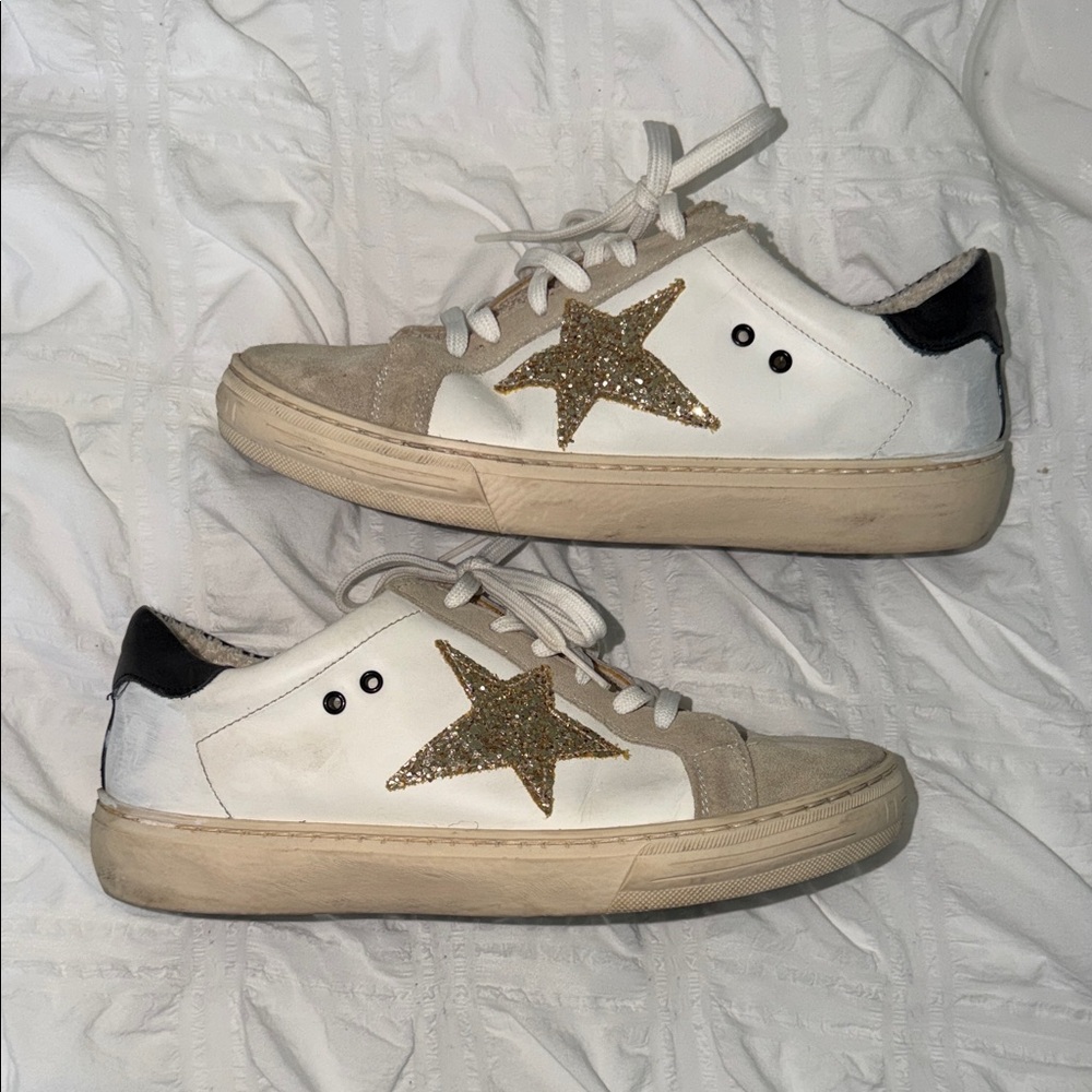 Lidea by Lori White Low-Top Sneakers with Gold Glitter Star